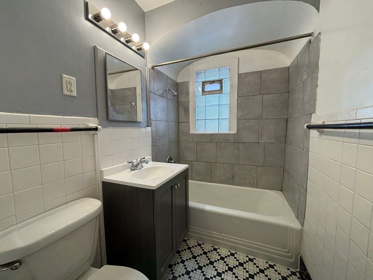 4825 N 40th St - Photo 5 of 12