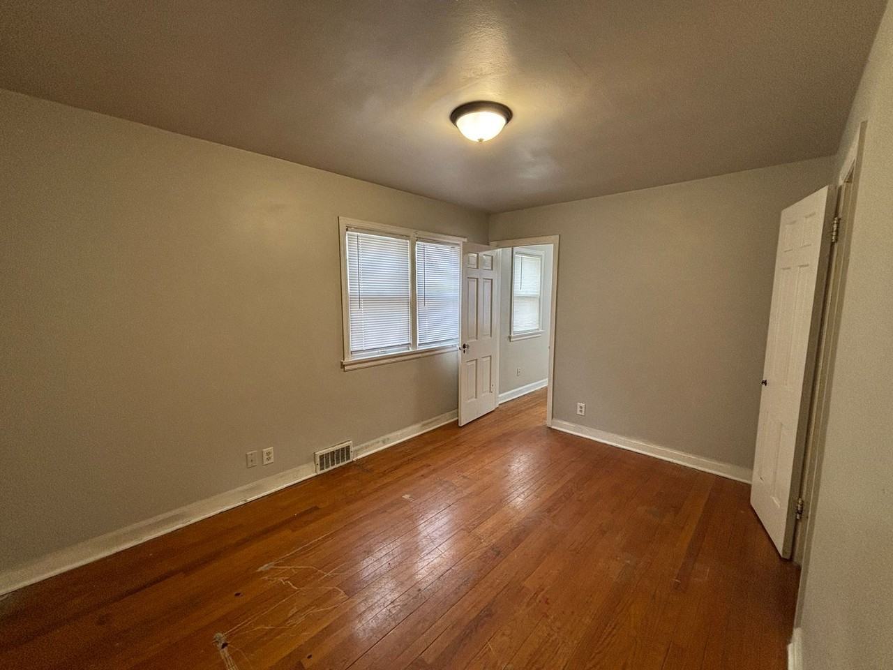 4825 N 40th St - Photo 7 of 12