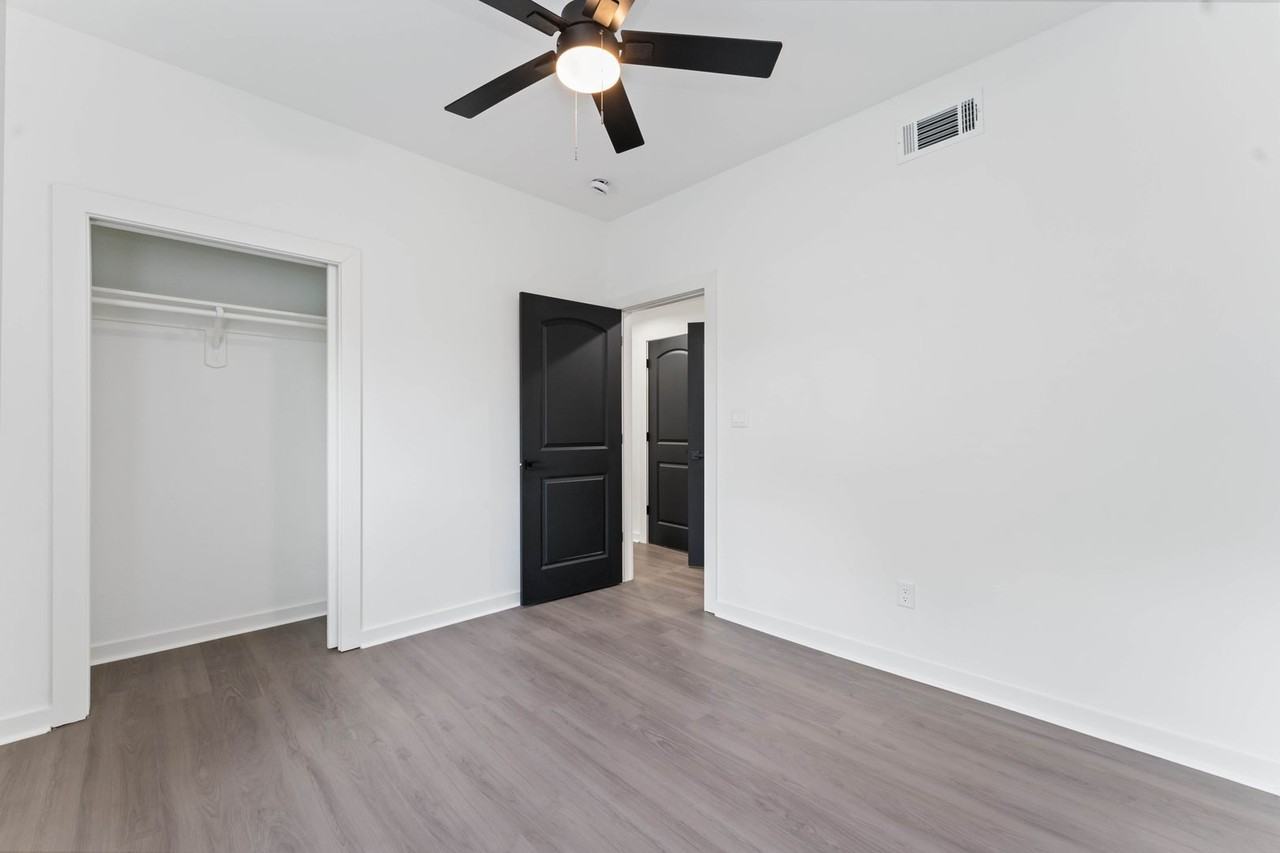 414 N Carolina St - Photo 5 of 25