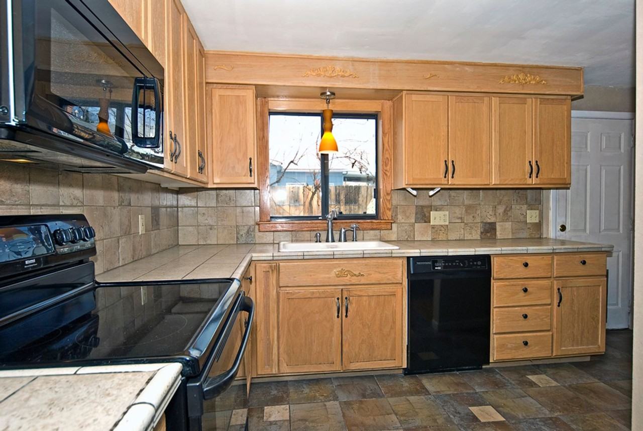 1417 Lander St - Photo 3 of 16