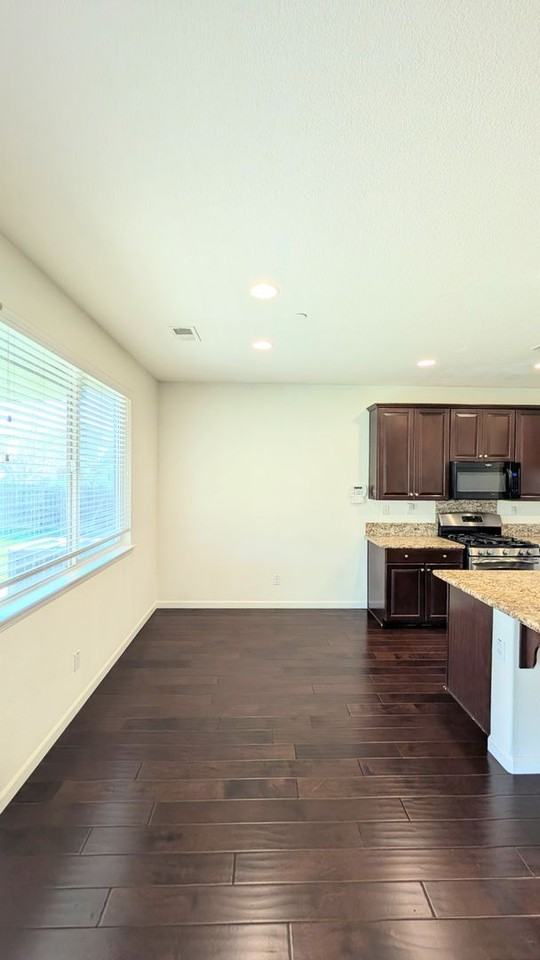 7499 Diamond Ranch Dr - Photo 5 of 27