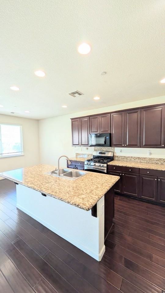 7499 Diamond Ranch Dr - Photo 6 of 27