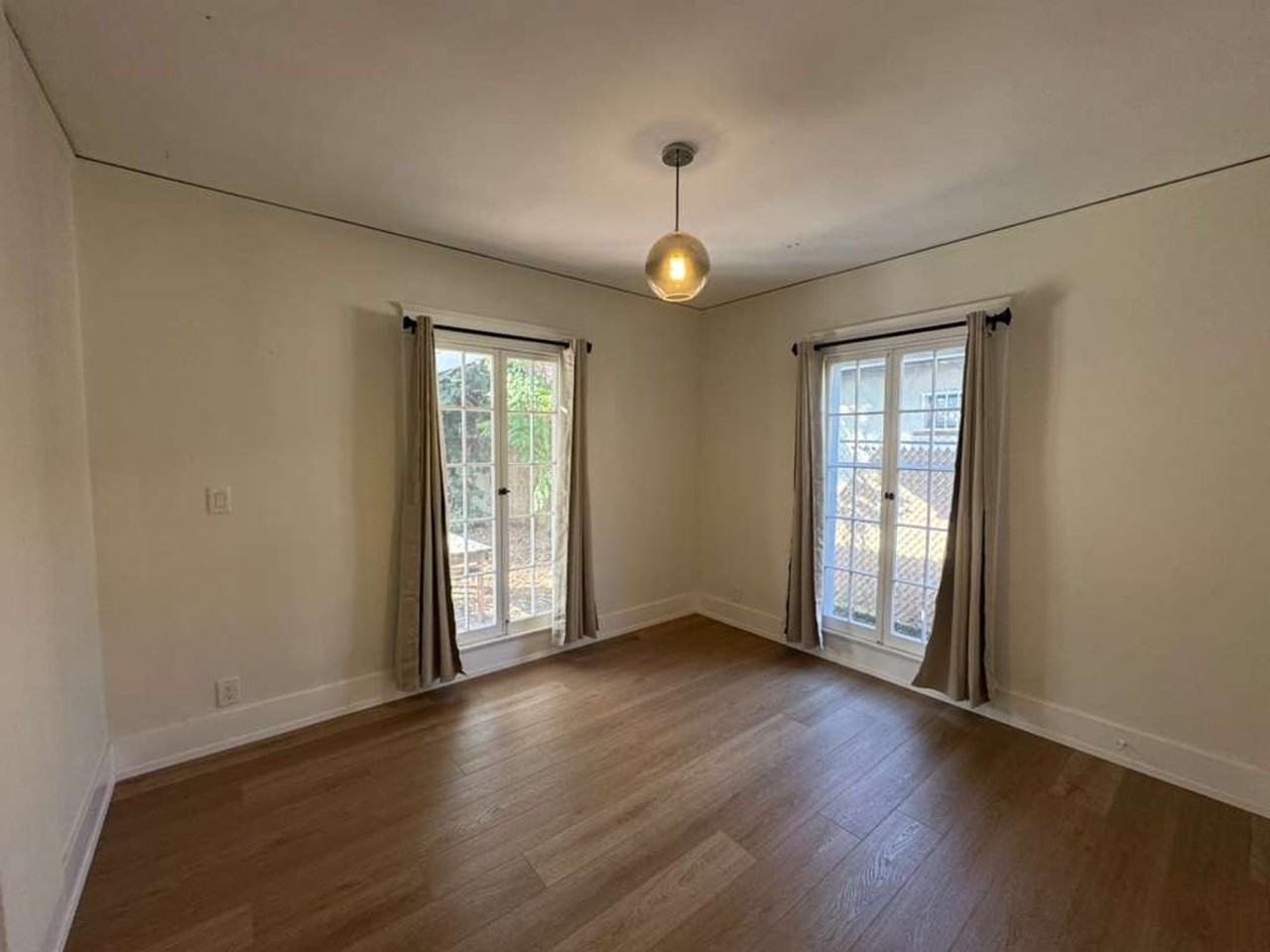 65 N San Marino Ave - Photo 5 of 28