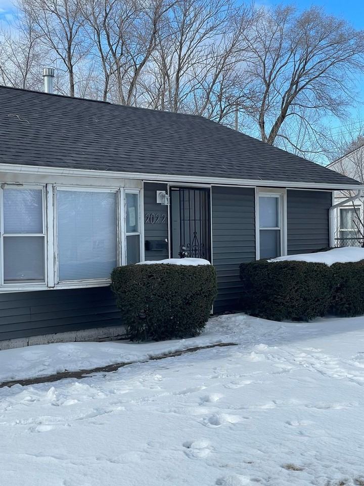 2022 Rhode Island St - Photo 2 of 12