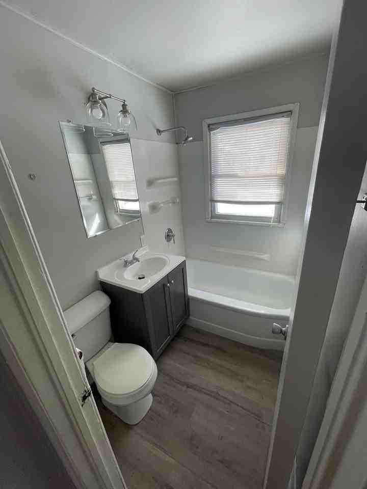 2022 Rhode Island St - Photo 4 of 12