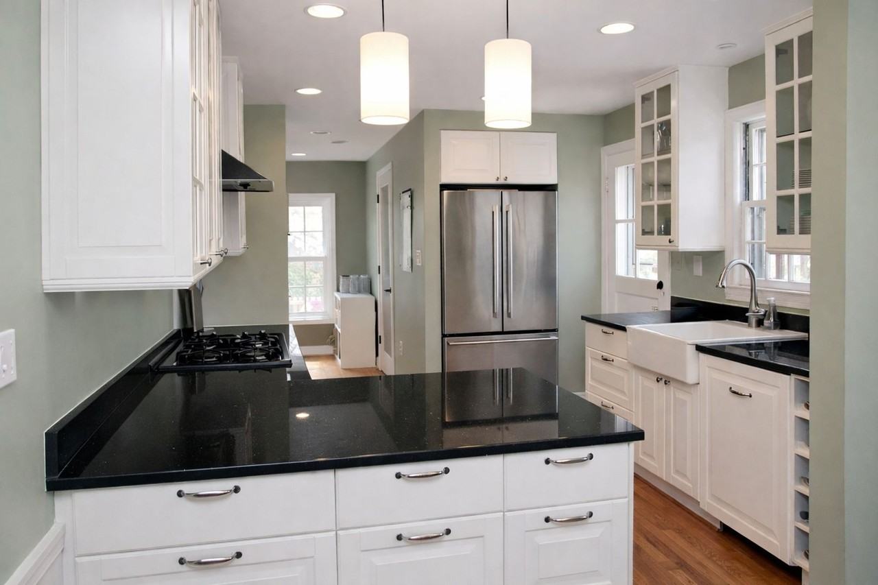 9510 Warren St - Photo 4 of 26