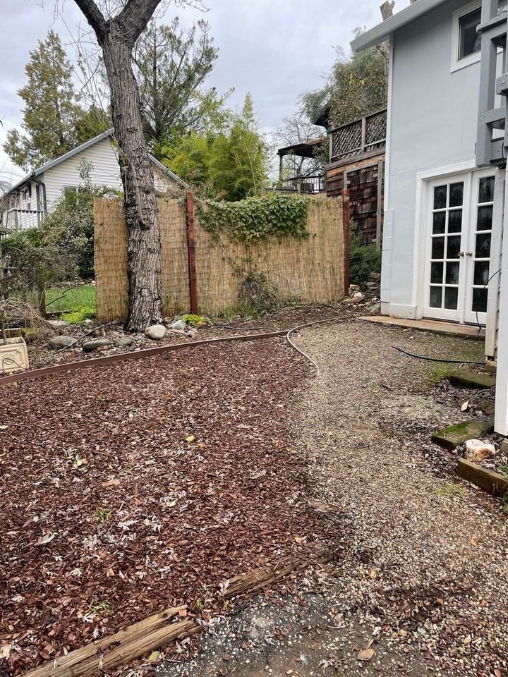 181 1/2 Tennis Way - Photo 4 of 17