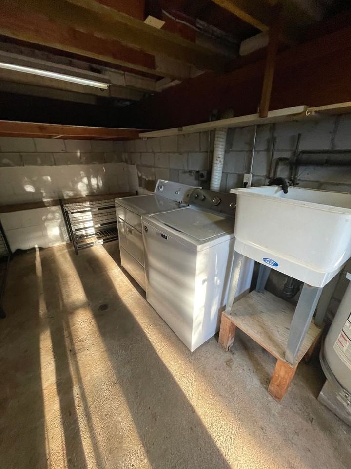 181 1/2 Tennis Way - Photo 5 of 17