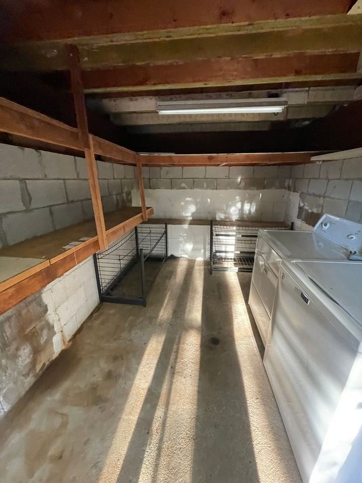 181 1/2 Tennis Way - Photo 6 of 17