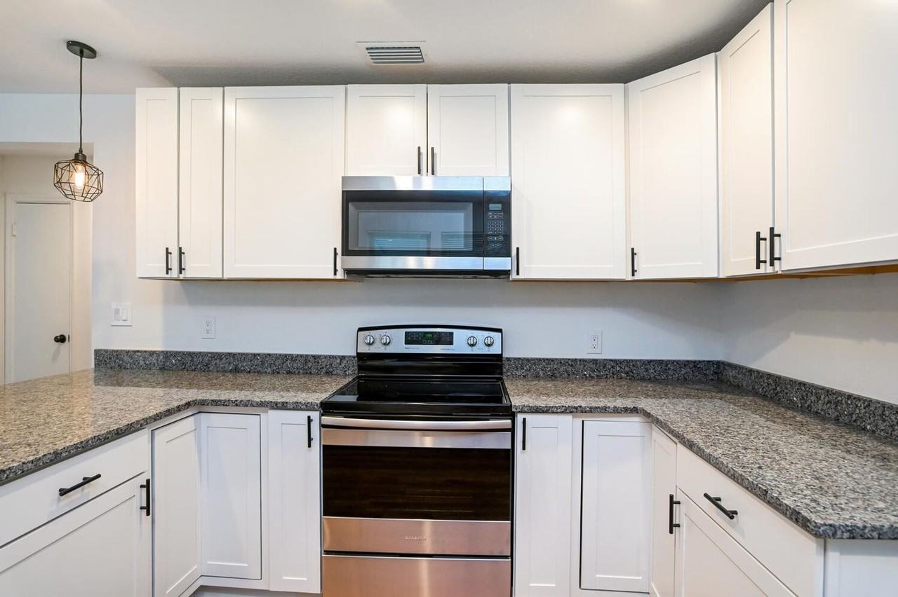 808 E Orchid Ave - Photo 5 of 13