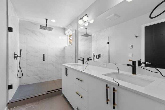 3410B 49th Ave Sw - Photo 4 of 50