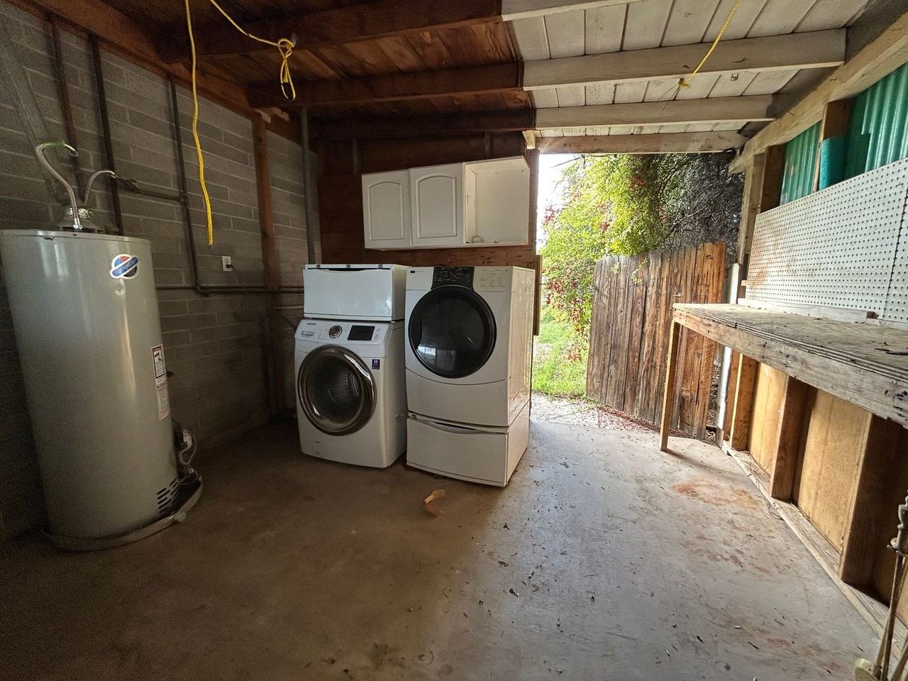 920 S Wilson St - Photo 3 of 10