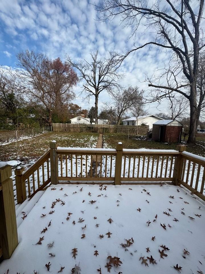 2361 Gardner Dr - Photo 2 of 9