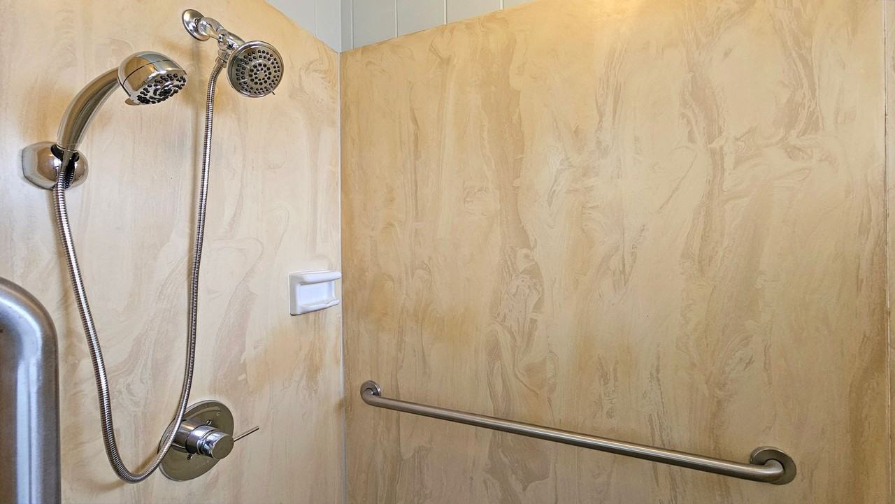 615 22nd Ave - Photo 6 of 23