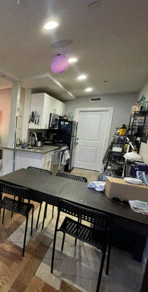 725 Parker St - Photo 4 of 4