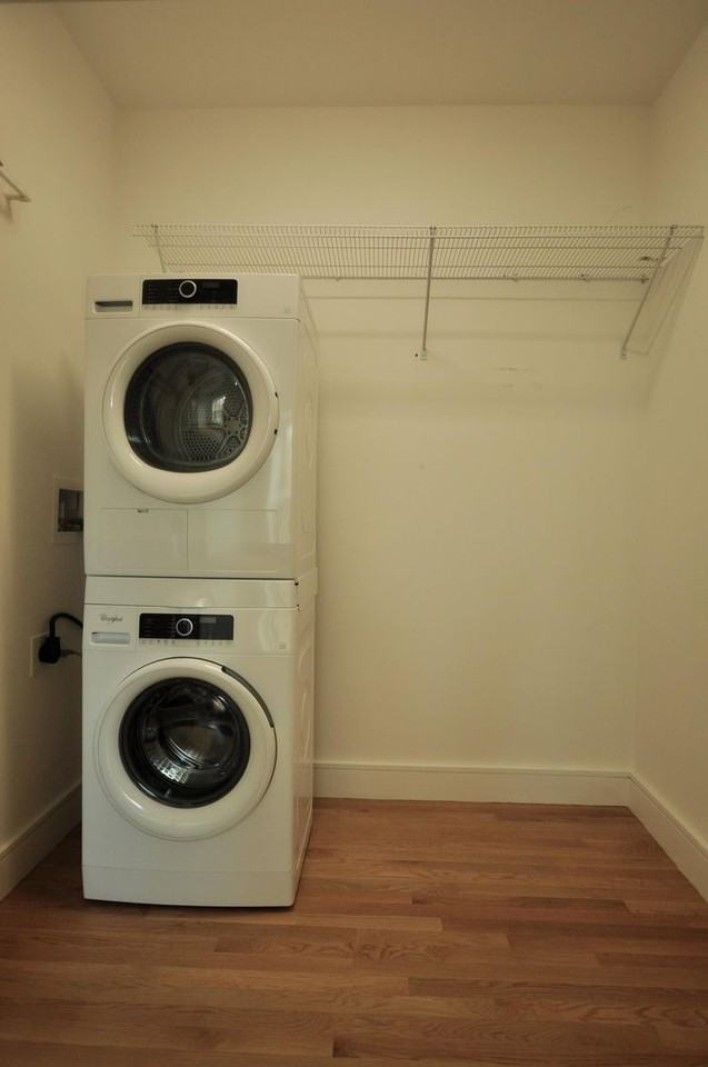 867 Beacon St - Photo 2 of 6