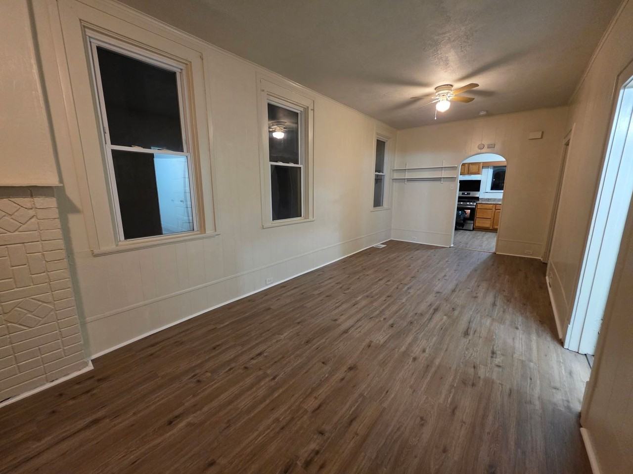 204 Broadway St - Photo 5 of 15