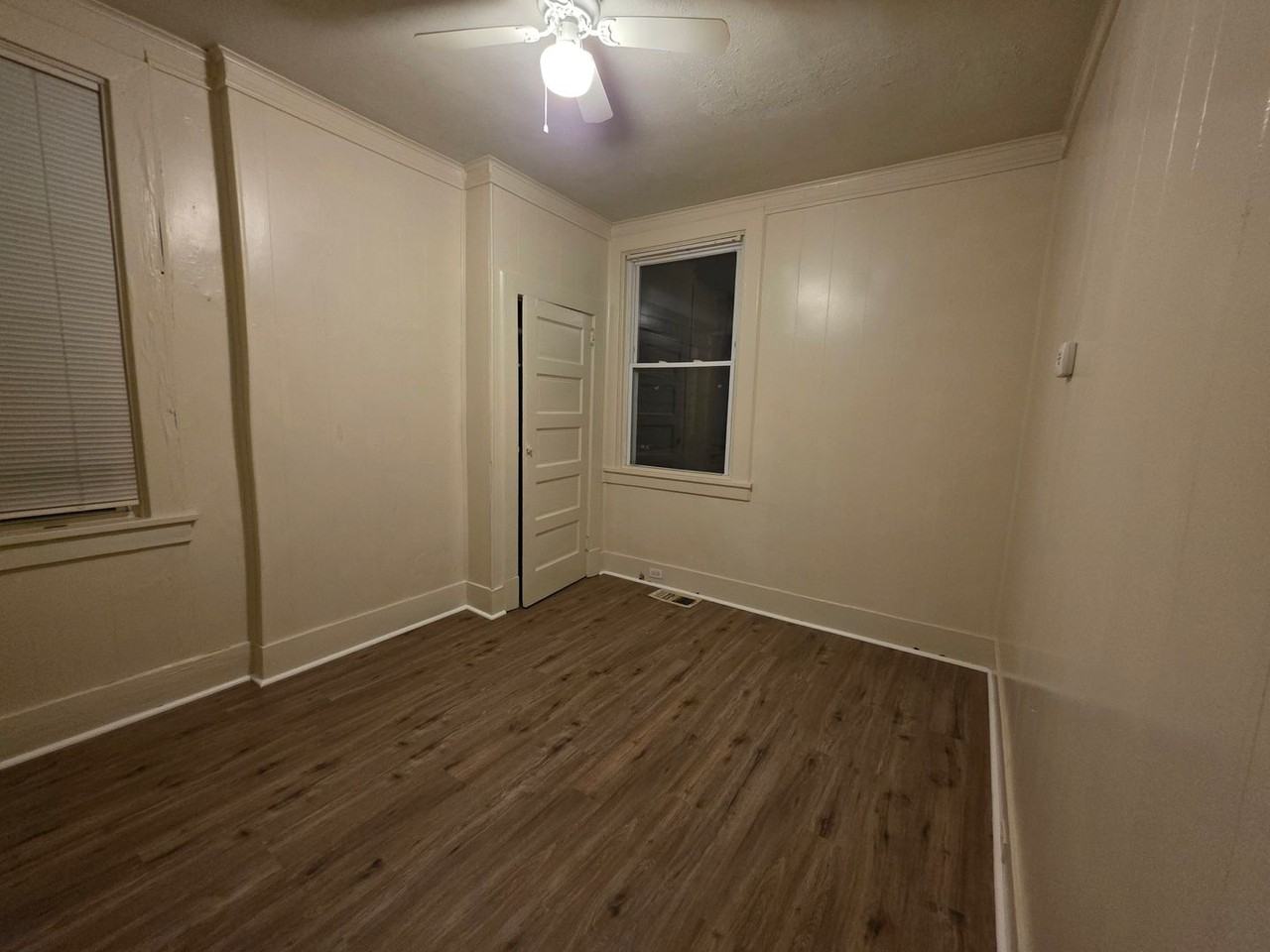 204 Broadway St - Photo 7 of 15