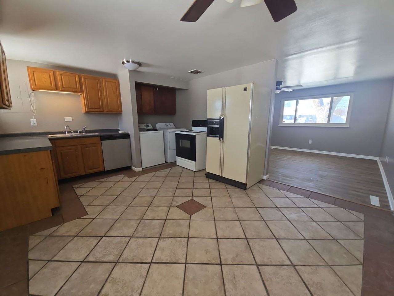 7718 Blackshear Dr - Photo 3 of 7