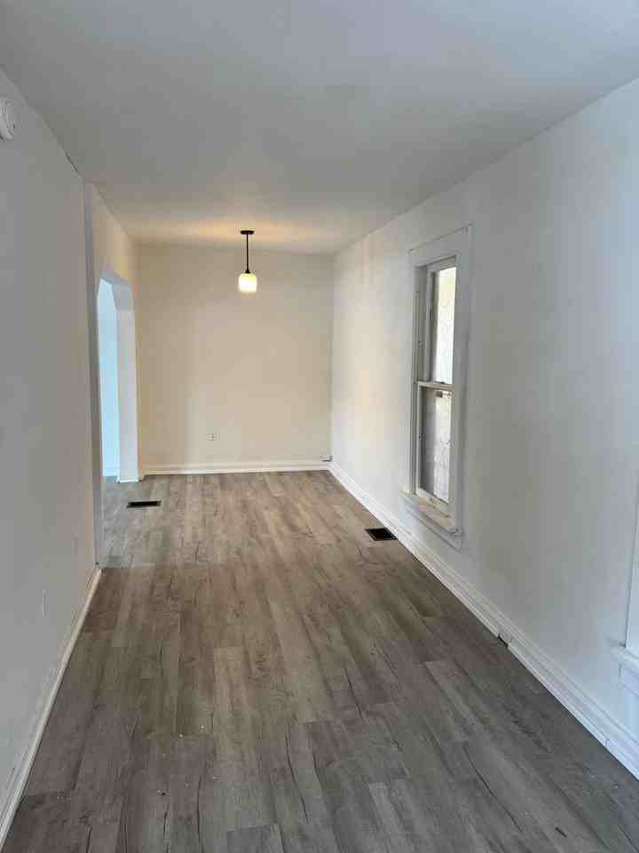 725 Vine St - Photo 5 of 20