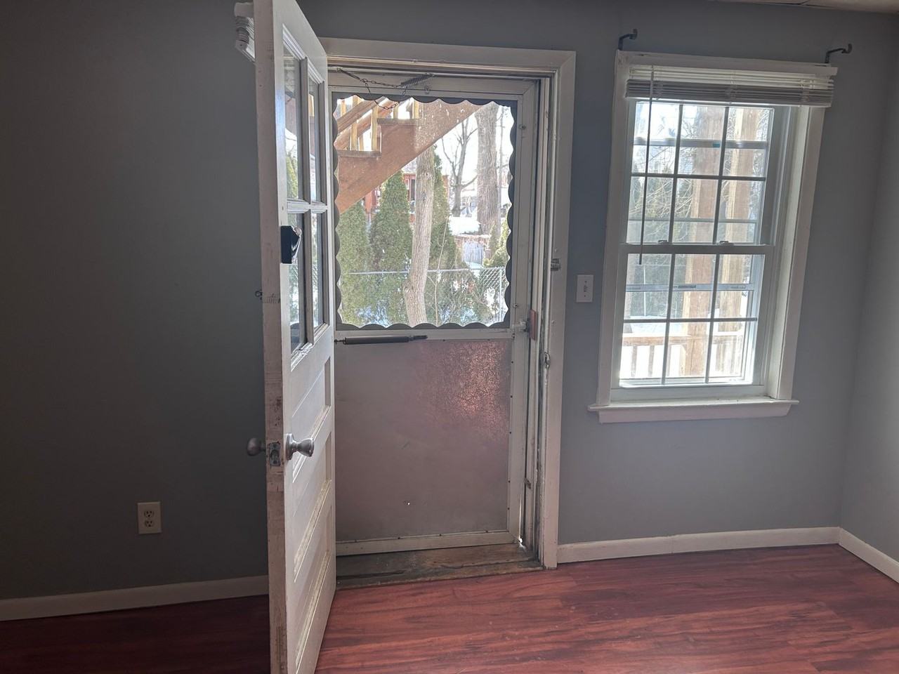 5 Crescent St - Photo 3 of 11