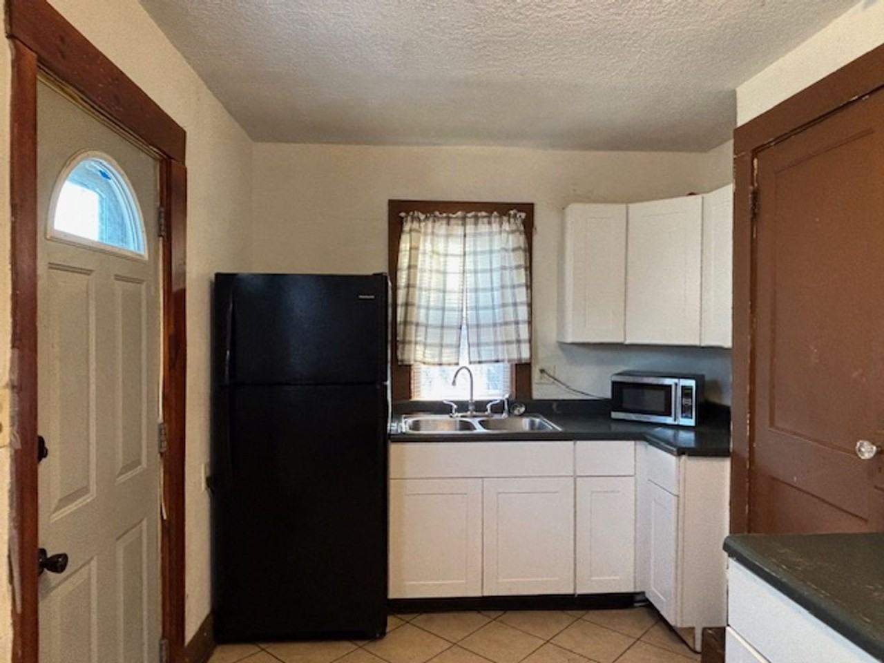 1074 5th St E - Photo 2 of 35