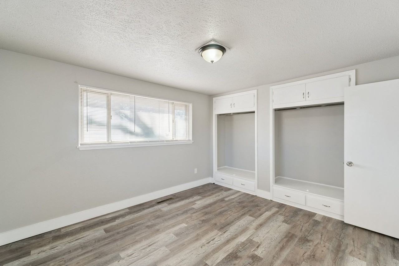 2600 Murray Dr - Photo 7 of 13