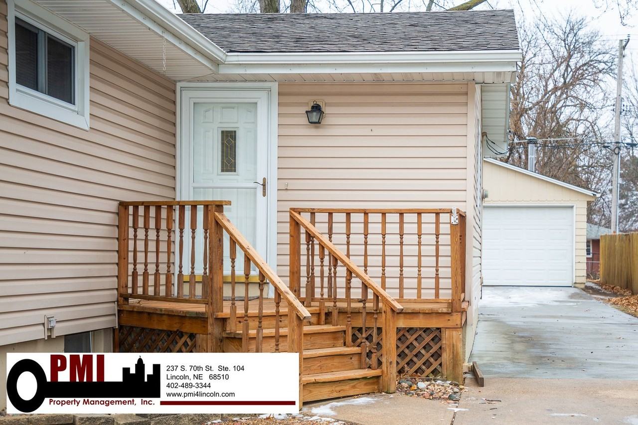 7051 Holdrege St - Photo 2 of 45