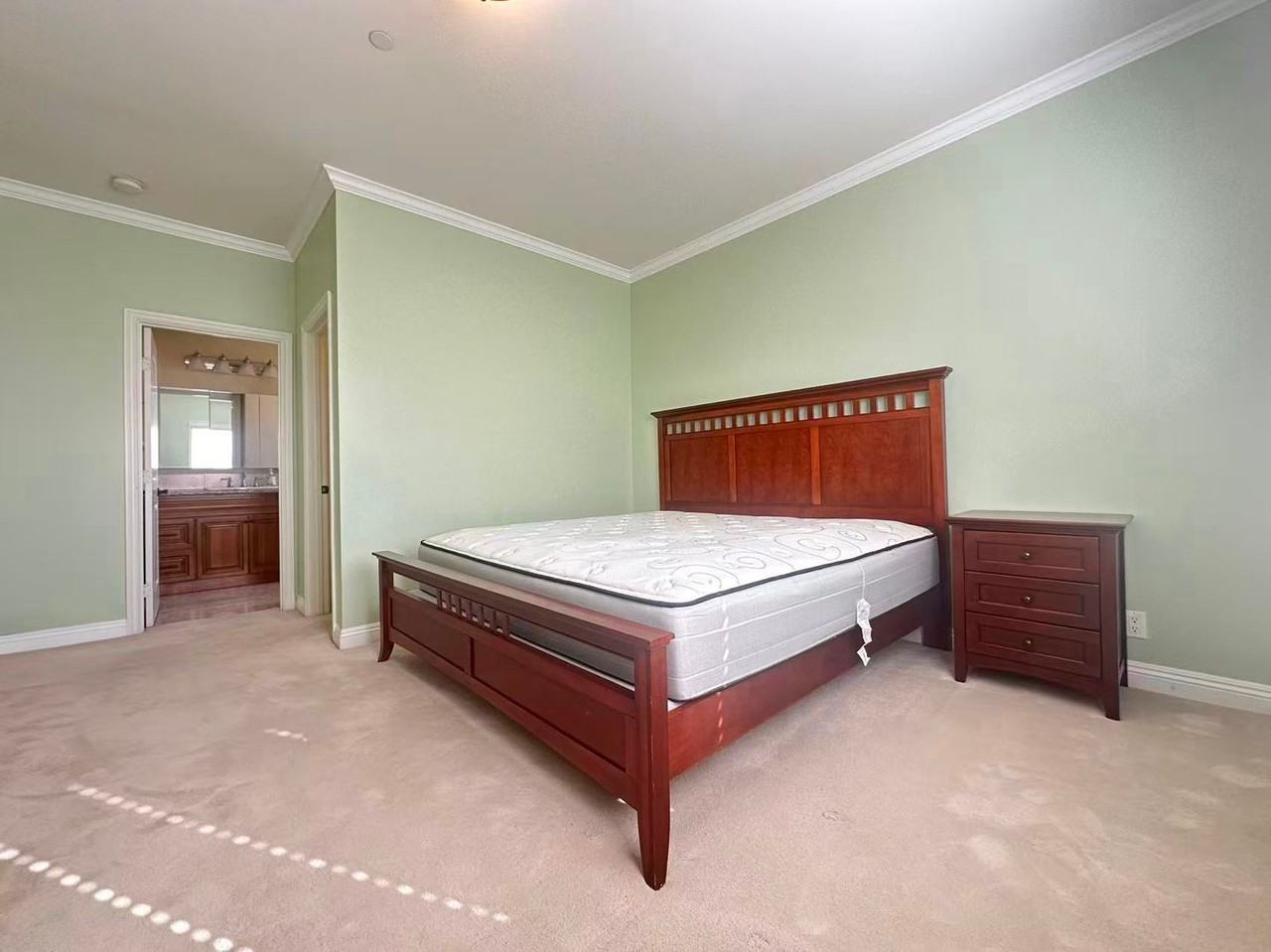 58 S Altadena Dr - Photo 5 of 14