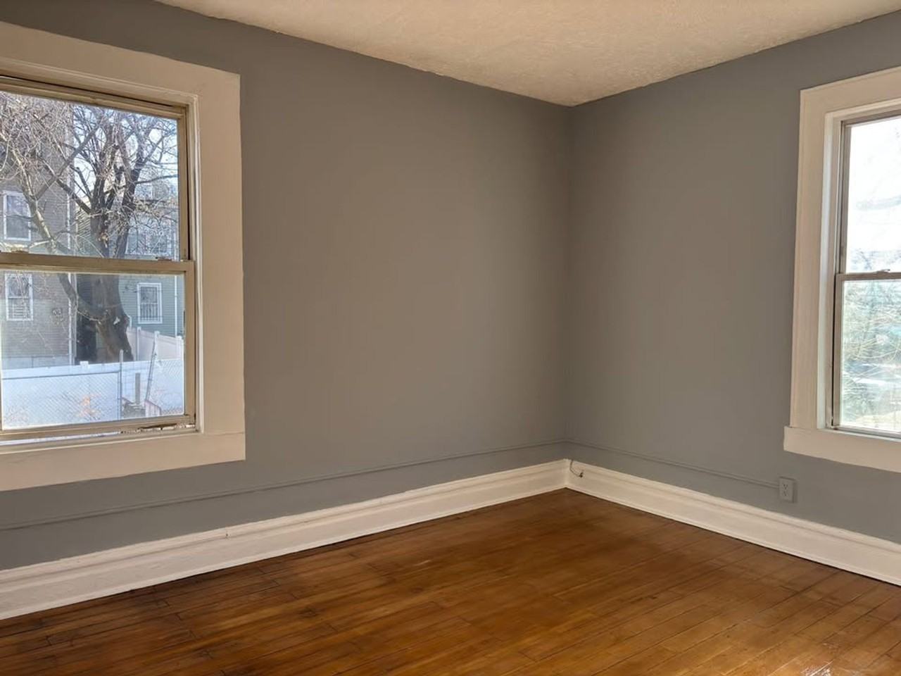 702 S 19th St - Photo 3 of 9