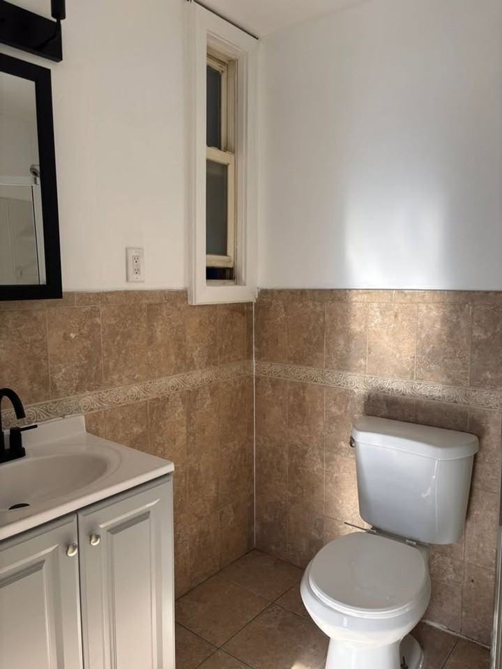 702 S 19th St - Photo 6 of 9