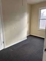 featured image of 32 Hillman St