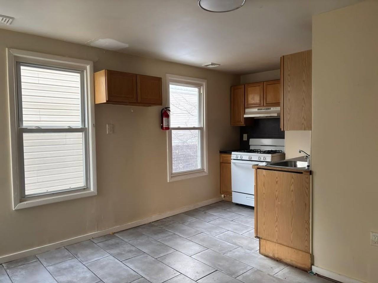 32 Hillman St - Photo 2 of 5