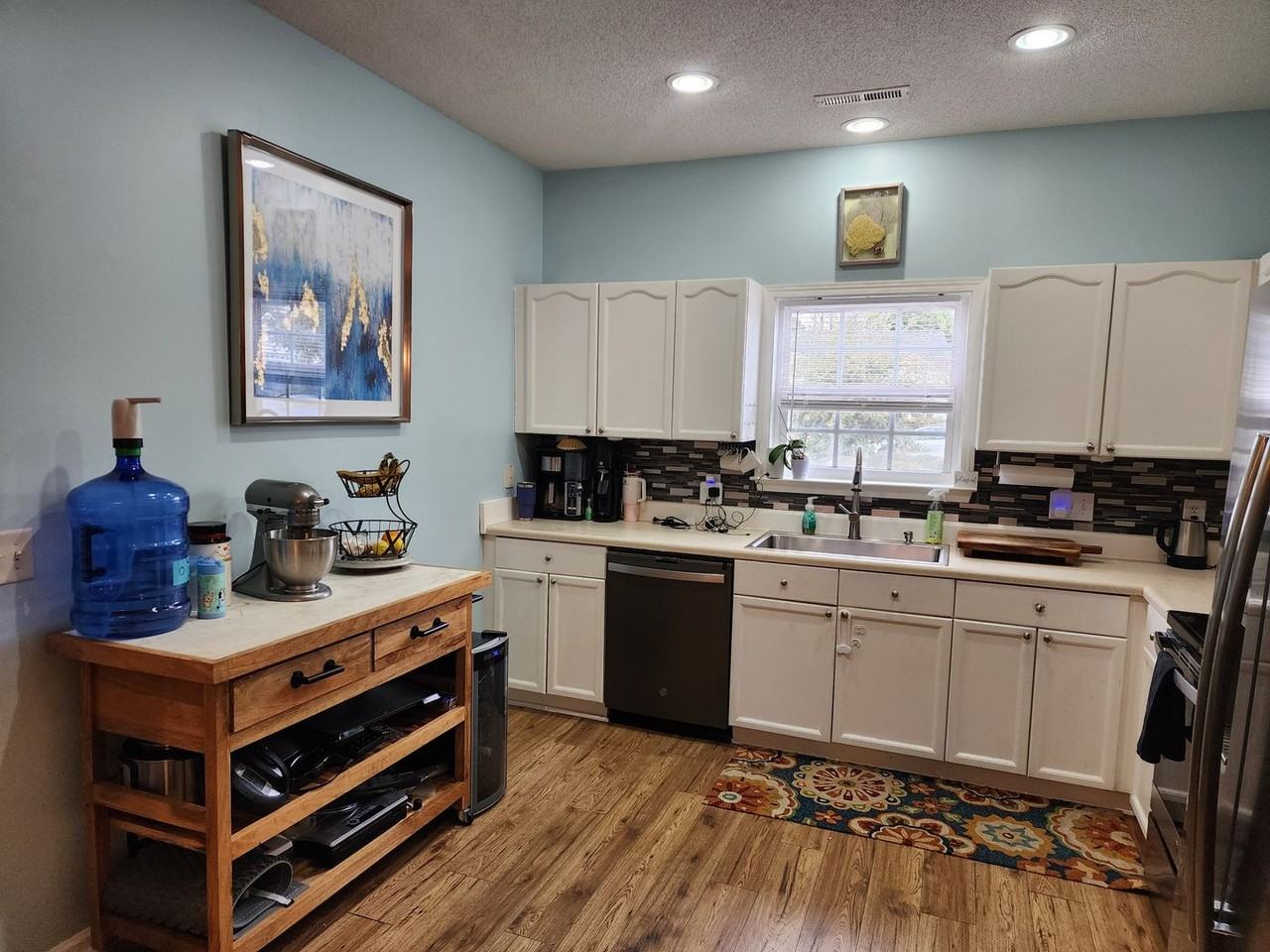 504 Burroughs Dr - Photo 7 of 26