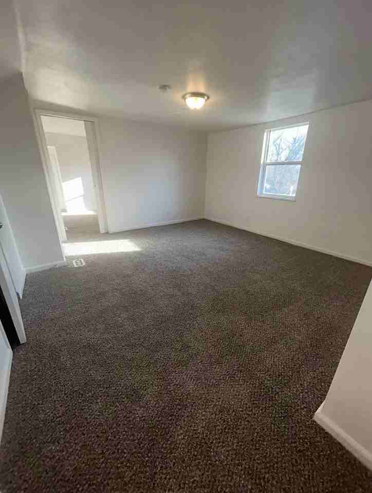 3306 Falling Springs Rd - Photo 2 of 15