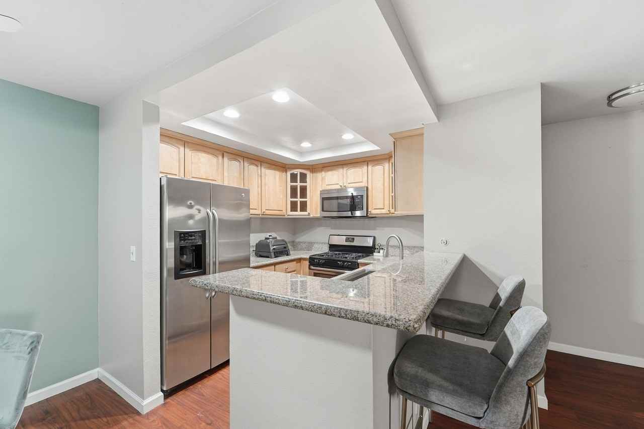 7135 Firmament Ave - Photo 5 of 32