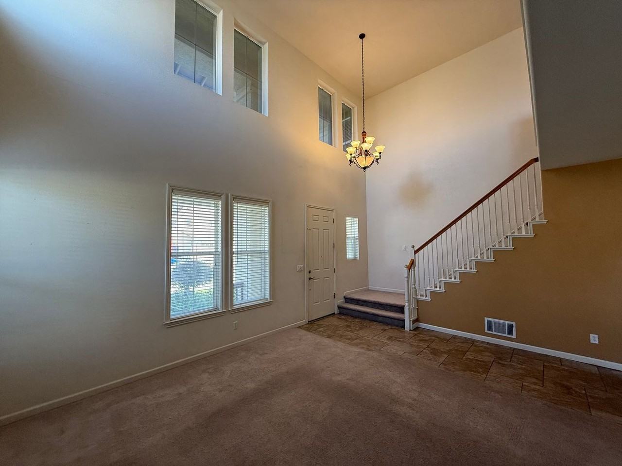 3025 Queens Gate Ct - Photo 4 of 50