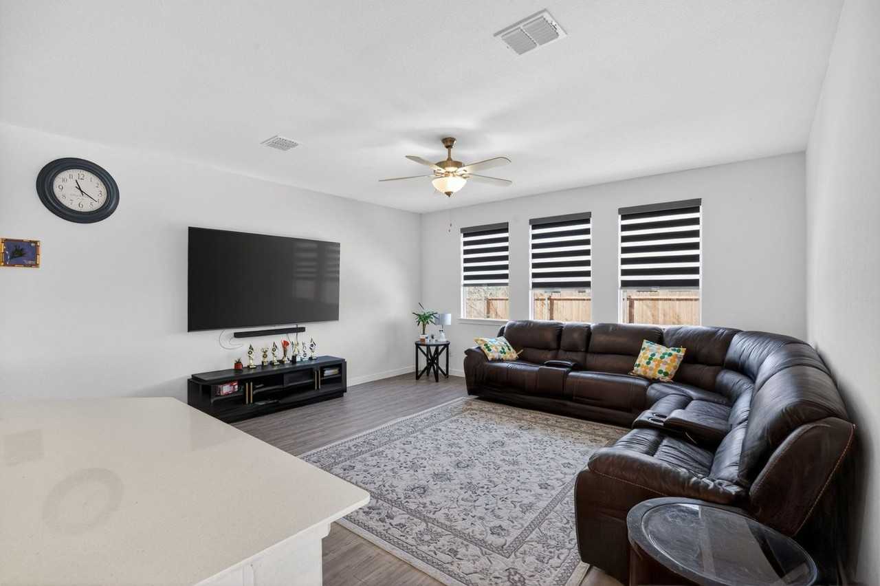 7025 English Elm Trl - Photo 2 of 15