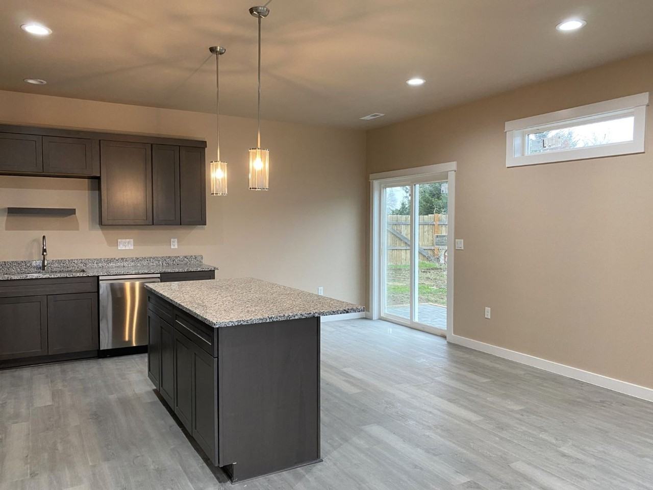 402 402 Lolly Lane - Photo 4 of 18