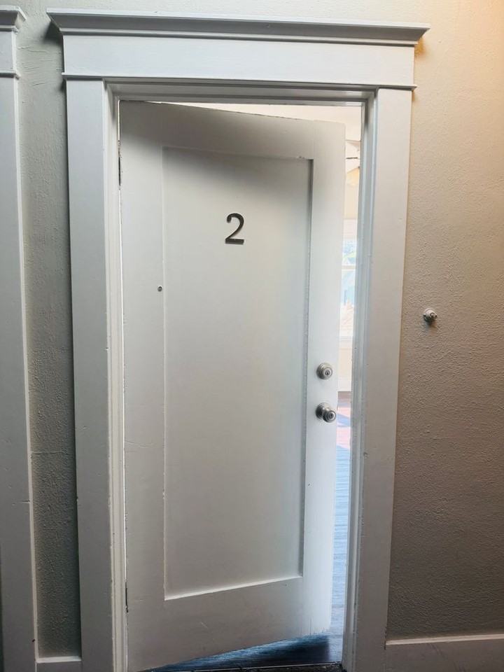 1220 E Broadway - Photo 2 of 9