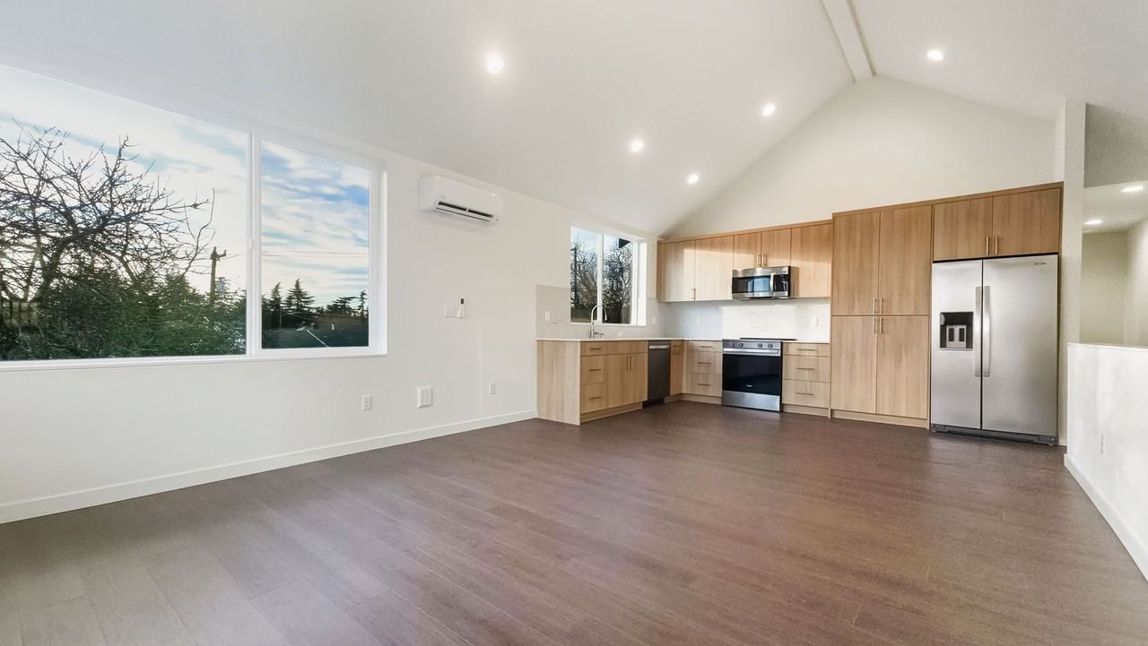 5209 13th Ave S - Photo 7 of 24