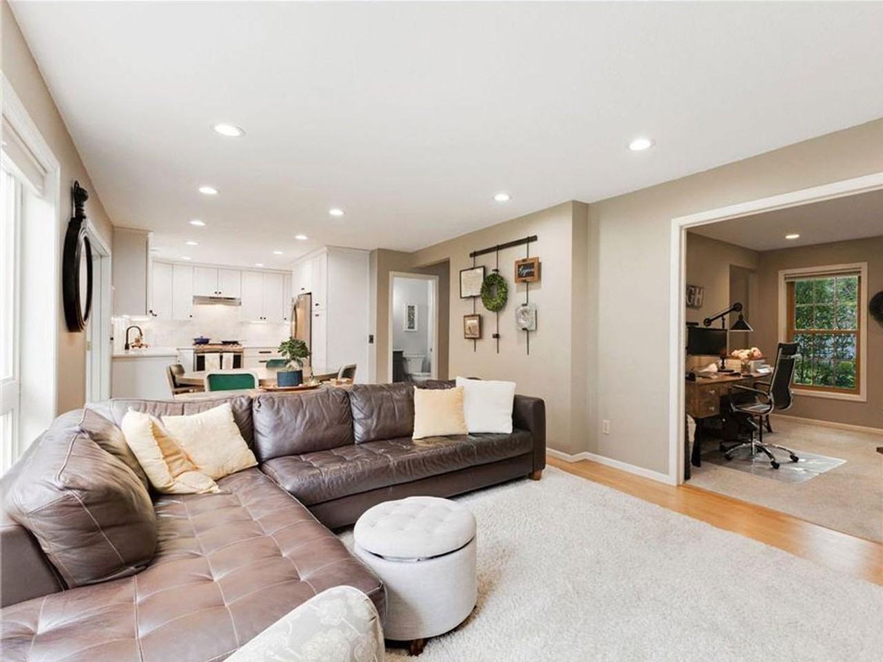 16345 Victoria Curv Se - Photo 5 of 36