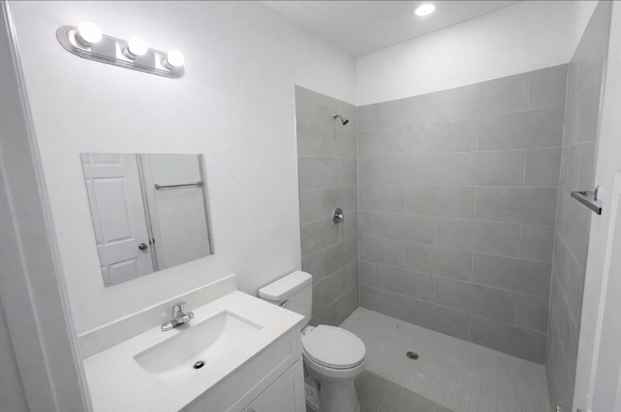 6018 Karen Ave N - Photo 7 of 14