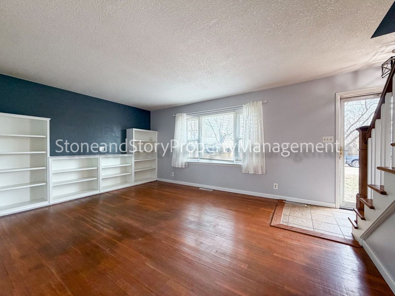 3125 Sw Mulvane St - Photo 2 of 26