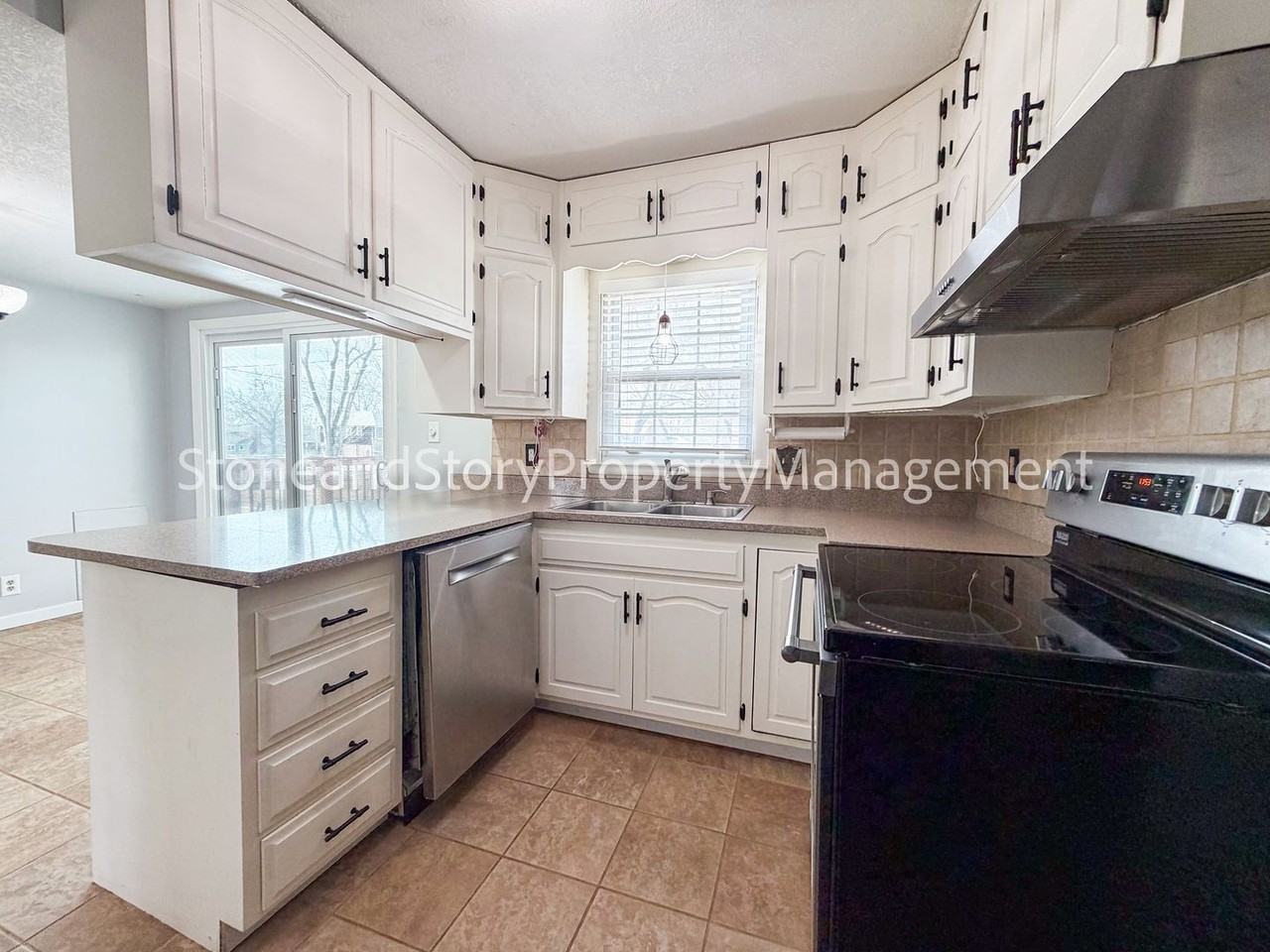 3125 Sw Mulvane St - Photo 4 of 26