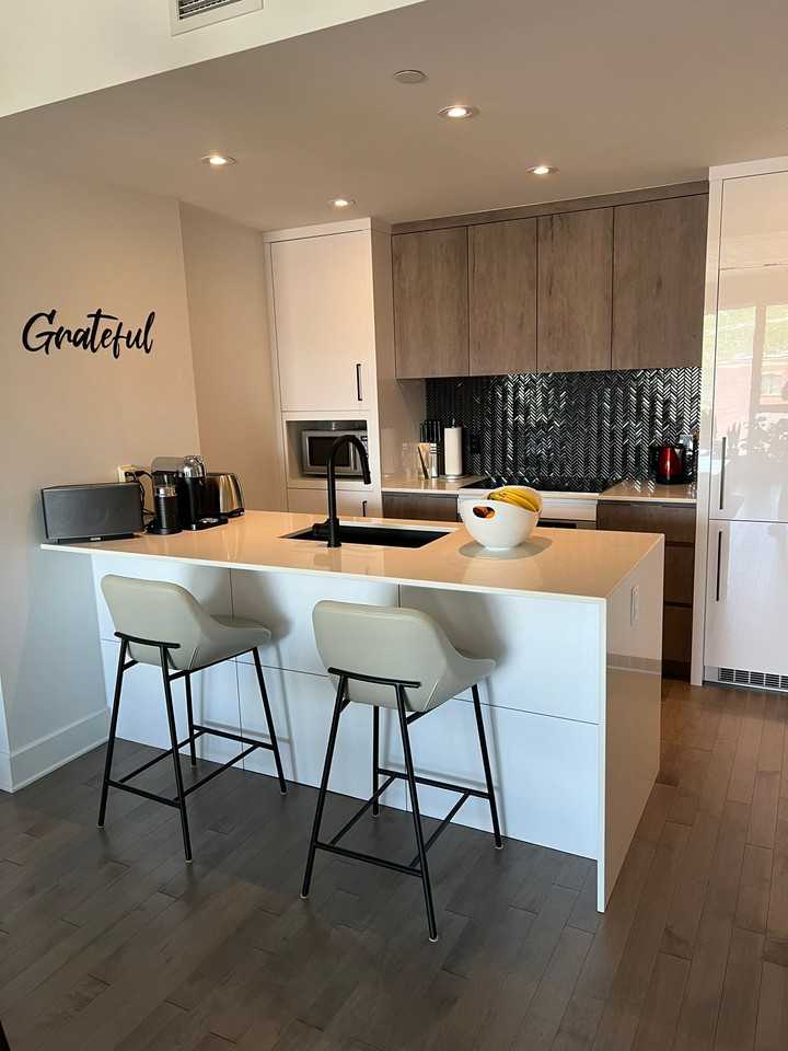 38 Rue Square-Sir-George-Étienne-Cartier #3333 - Photo 3 of 27