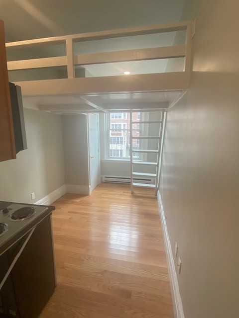 507 Beacon St #8