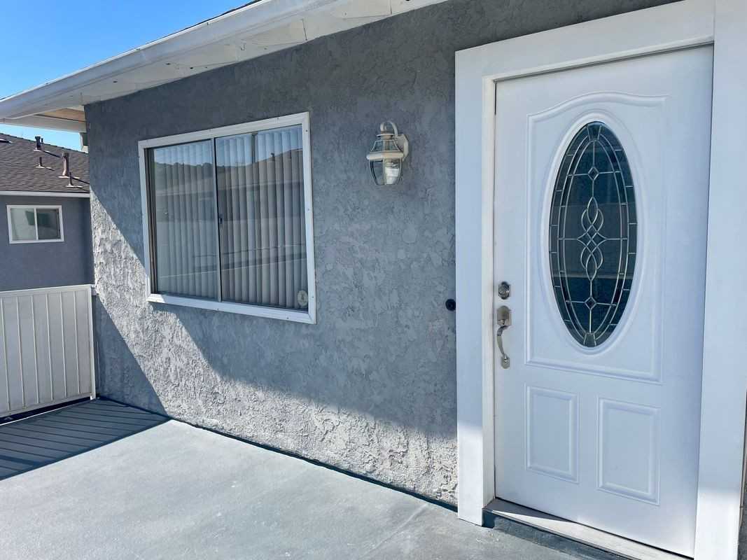 28164 Robin Ave - Photo 3 of 26