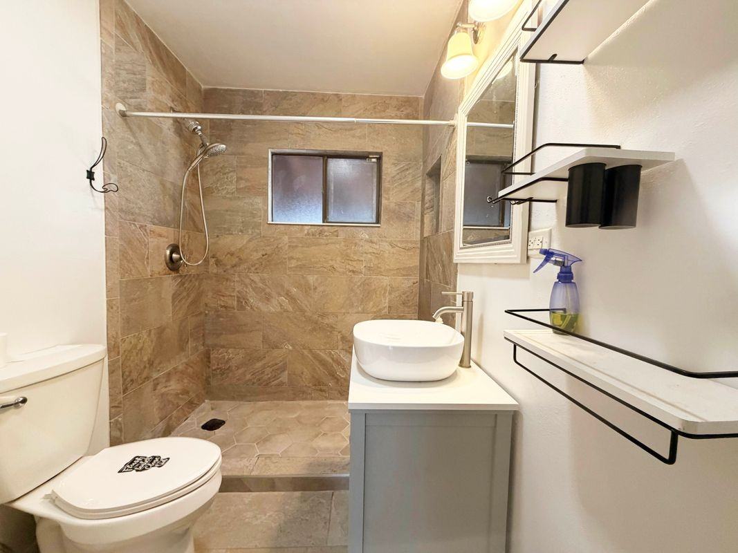 2036 Nw 31st Ave - Photo 3 of 8