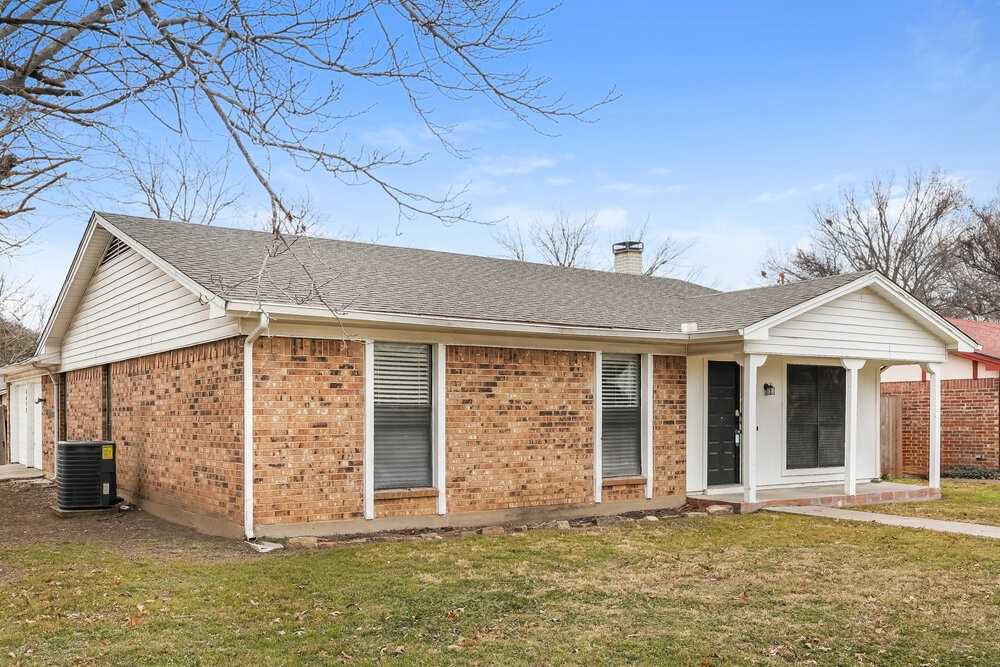 6628 Brookdale Dr - Photo 3 of 16